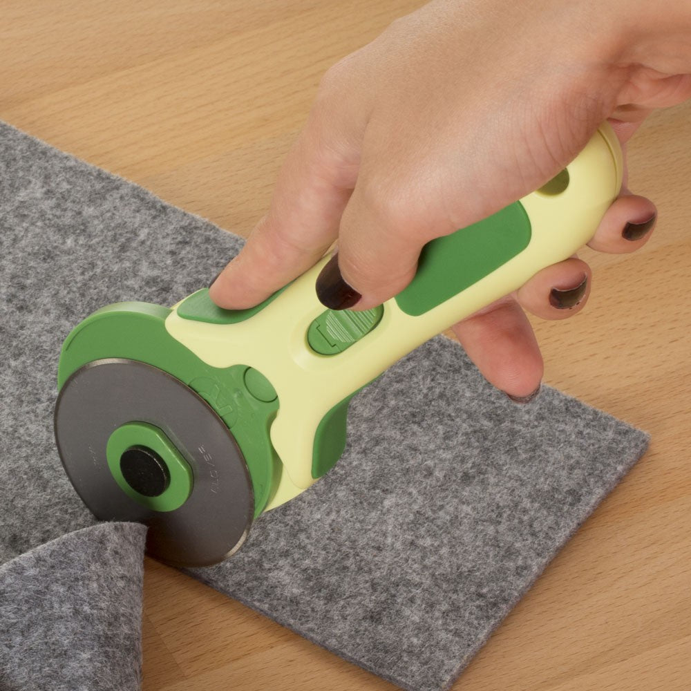 Clover 60 mm Sarı Patchwork Makası - 7502