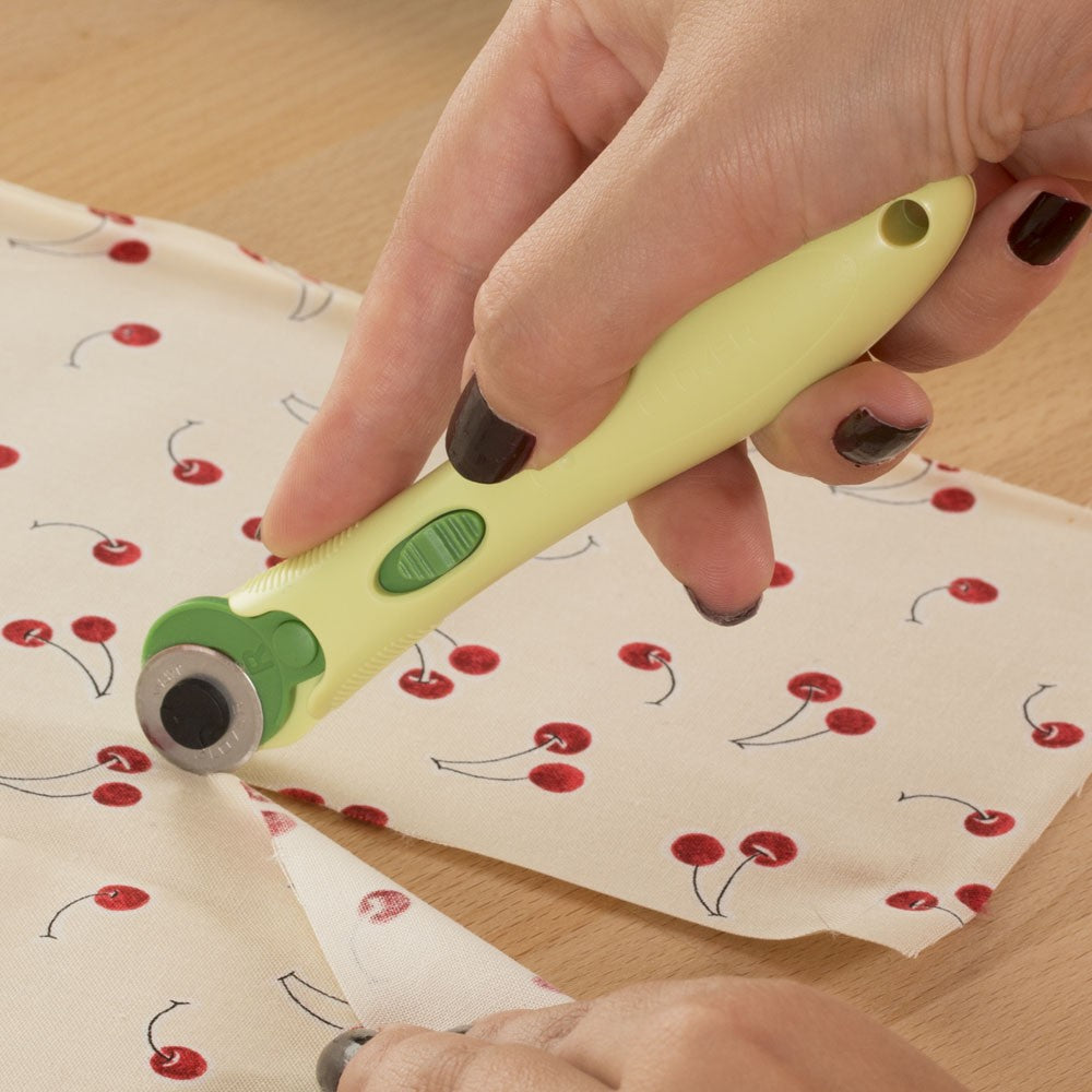 Clover 18 mm Patchwork Makası - 7503