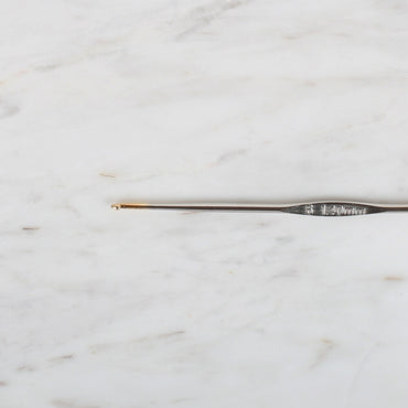 Yabalı Altın Uçlu Metal Saplı Dantel Tığ NO:6 1.40mm