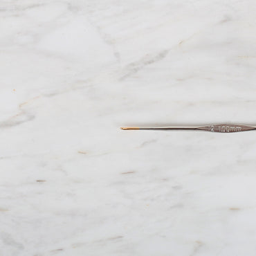 Yabalı Altın Uçlu Metal Saplı Dantel Tığ NO:12 1.00mm