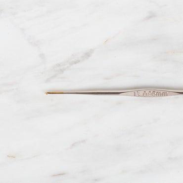 Yabalı Altın Uçlu Metal Saplı Dantel Tığ NO:13 0.95mm