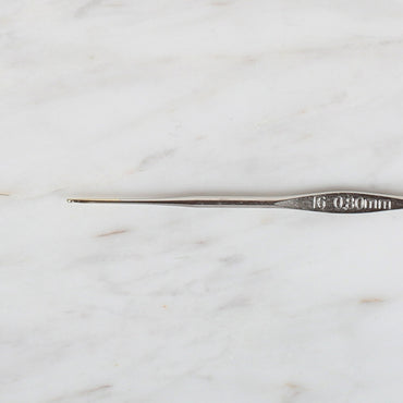 Yabalı Altın Uçlu Metal Saplı Dantel Tığ NO:16 0.80mm