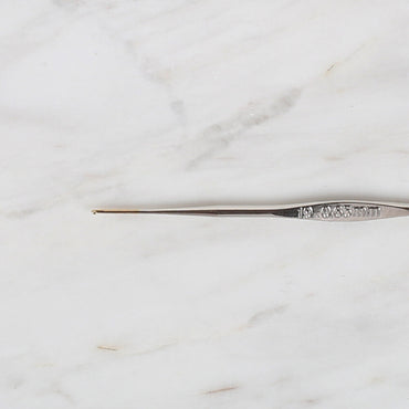 Yabalı Altın Uçlu Metal Saplı Dantel Tığ NO:19 0.65mm