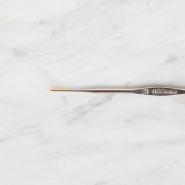 Yabalı Altın Uçlu Metal Saplı Dantel Tığ NO:21 0.55mm
