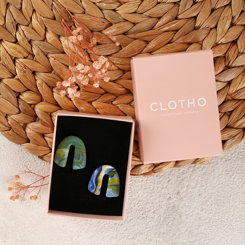 Clotho El Yapımı Gökkuşağı Ebruli Simli Küpe