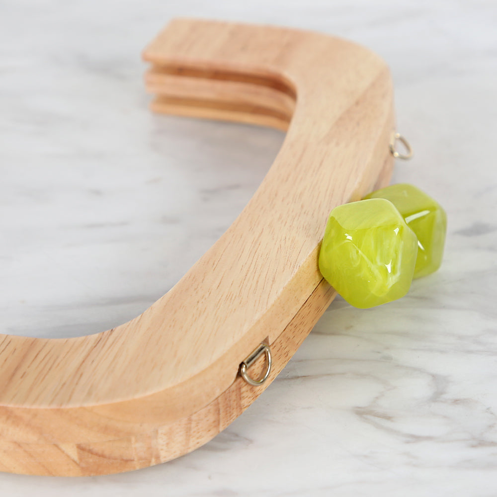 Akçaylar Yeşil Boncuklu Ahşap Çanta Bursu