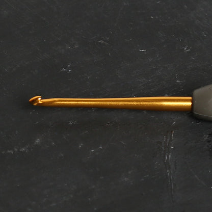 Tulip Etimo 2,2 mm 14 cm Kahverengi Yumuşak Saplı Yün Tığ - T15-300e