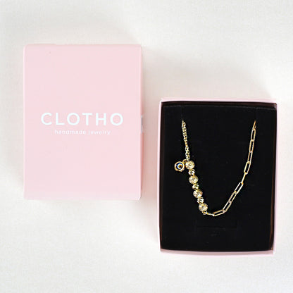 Clotho 925 Ayar Gümüş, Dorika Simli Ataçlı Model Altın Rengi Bileklik