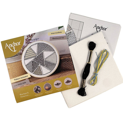 Anchor Blackwork ­Geometric Triangles İşleme Kiti - ABW0004