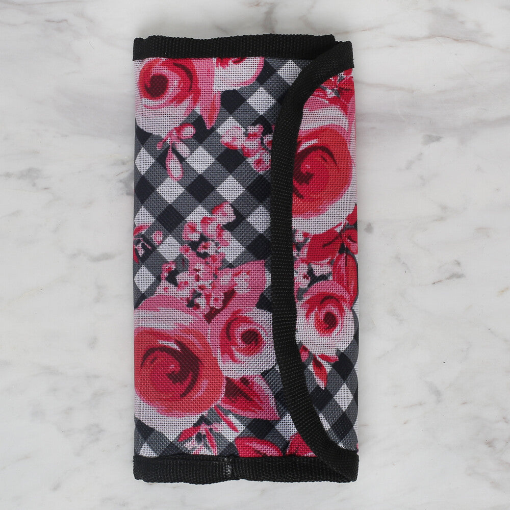 Loren Fermuarlı Çiçek Desenli Tığ Çantası