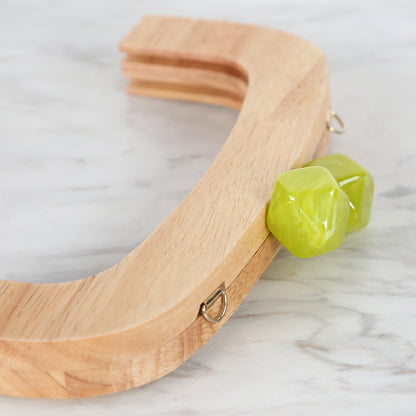 Akçaylar Yeşil Boncuklu Ahşap Çanta Bursu