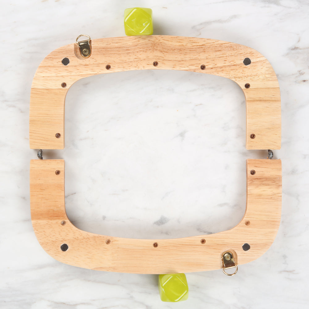 Akçaylar Yeşil Boncuklu Ahşap Çanta Bursu