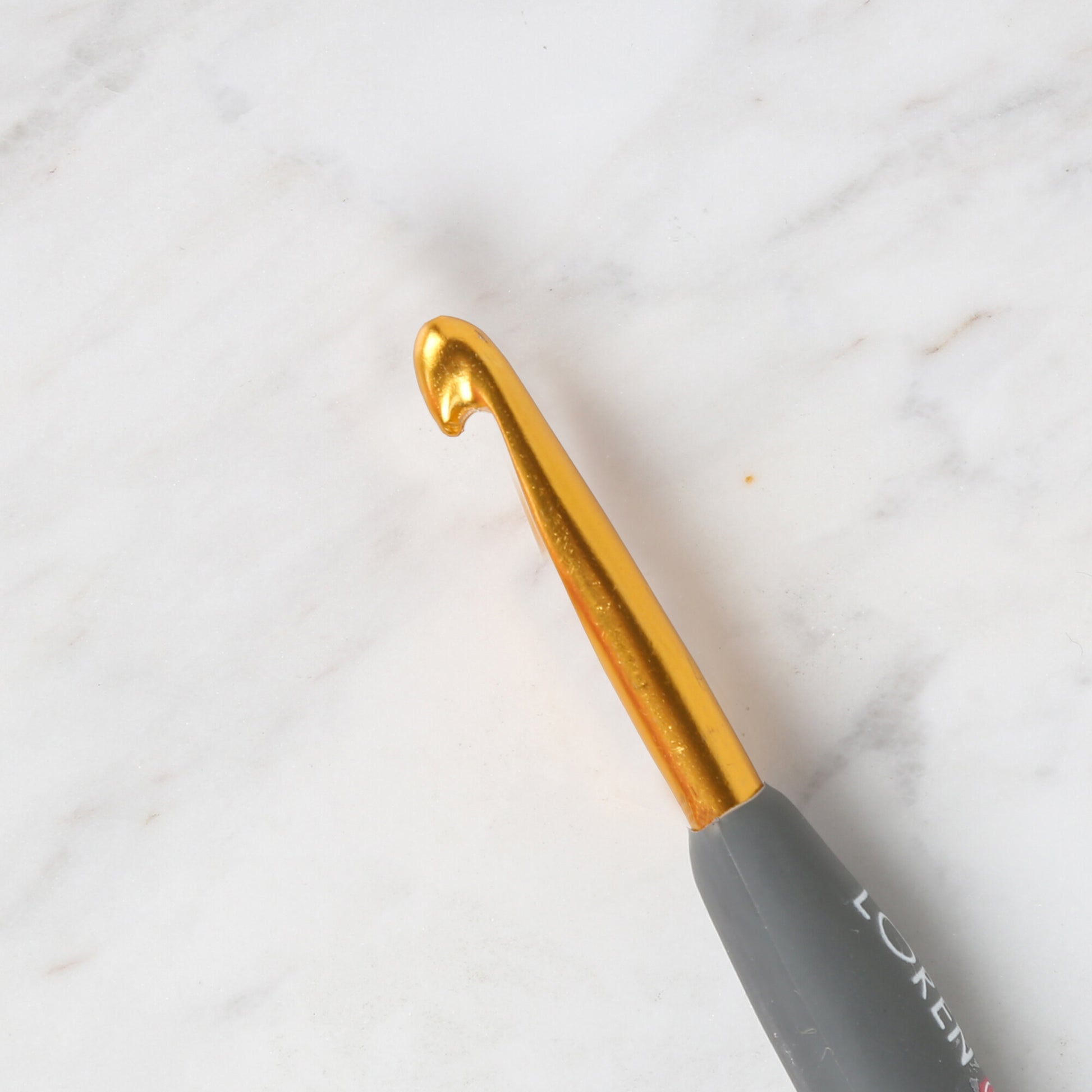 Loren Crafts Altın Uçlu Yumuşak Saplı Yün Tığ LRN - 041 5 mm